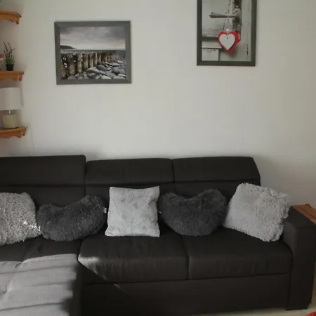 Chatel, 2 Pieces, 5 Personnes - Fr-1-200-256 *