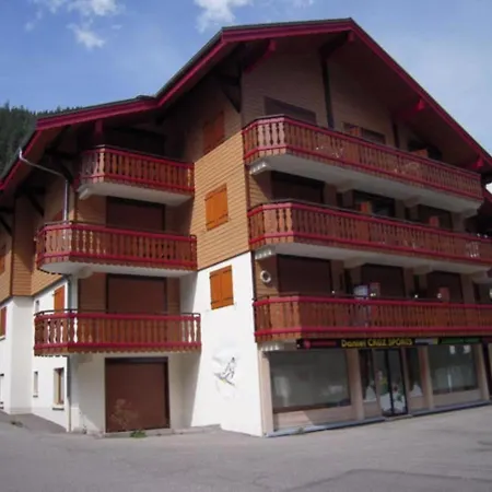 Chatel, 2 Pieces, 5 Personnes - Fr-1-200-256 *